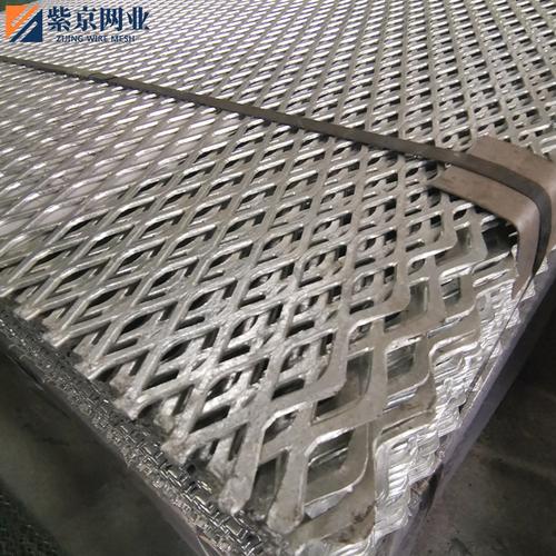 厂家销售 钢板网 热镀锌脚踏网建筑防护网铁板菱形网片重型钢板网